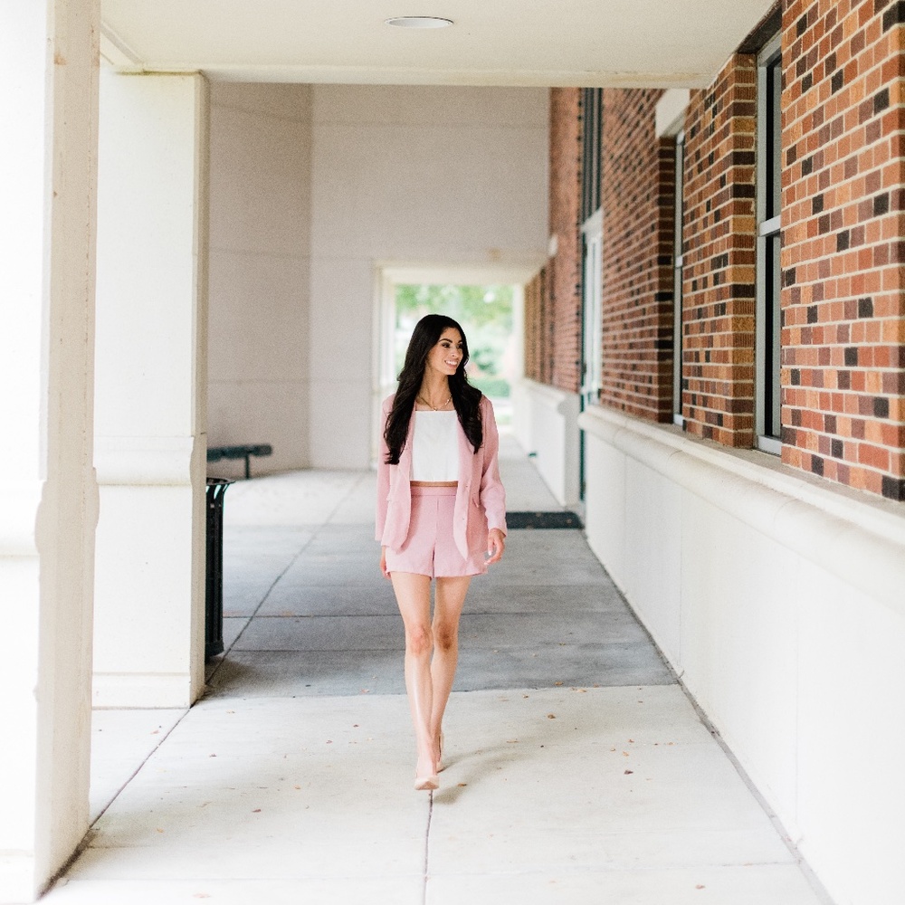 Meet your Posher, Lauren